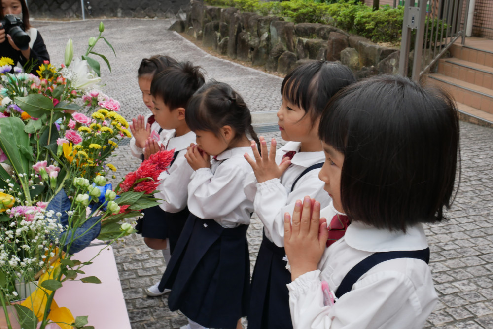 お花　おいのり